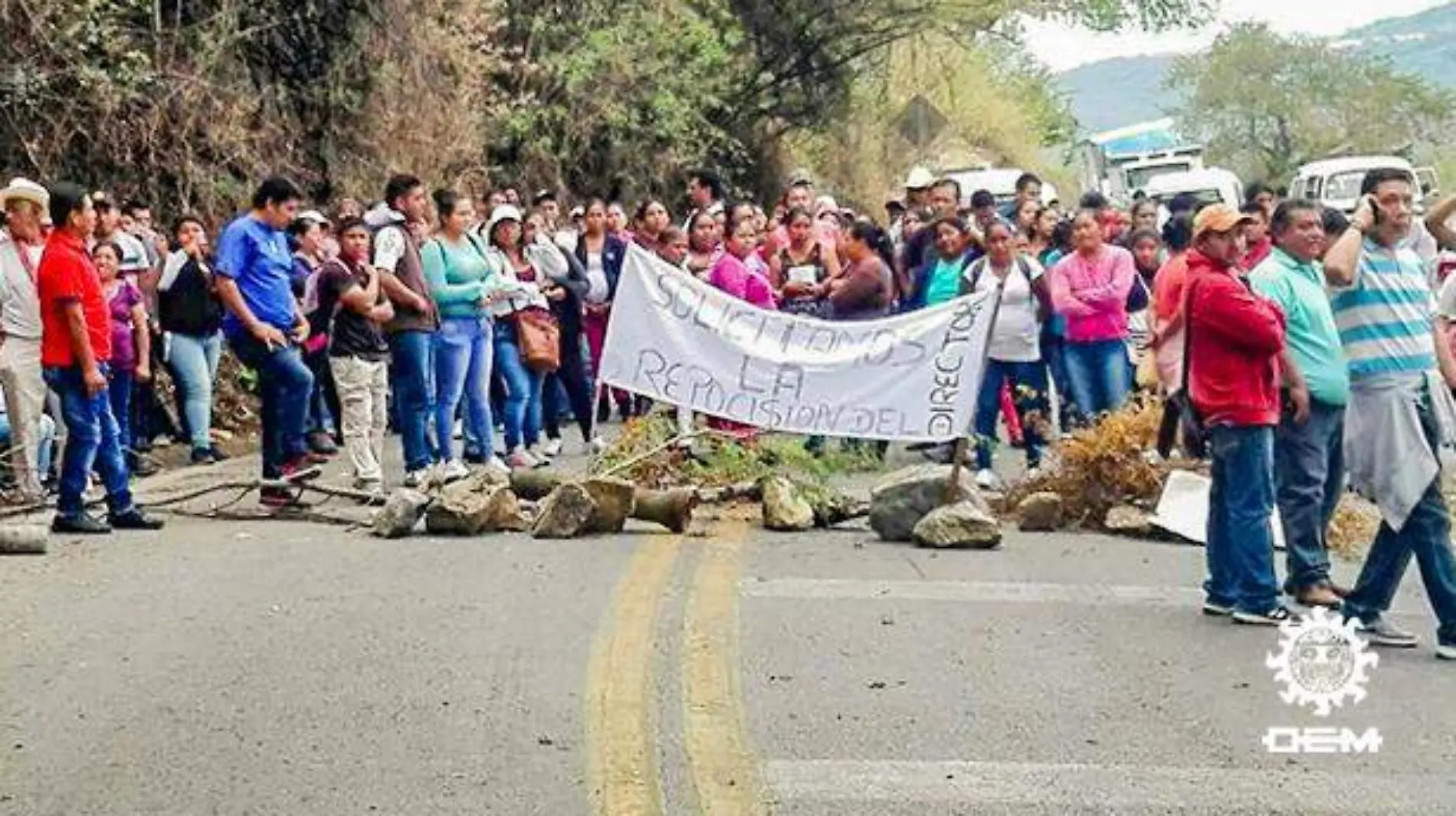 Blouean carretera méxico aapulco en demanda de maestros